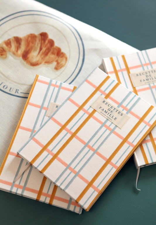 Carnet de recettes *carreaux*.